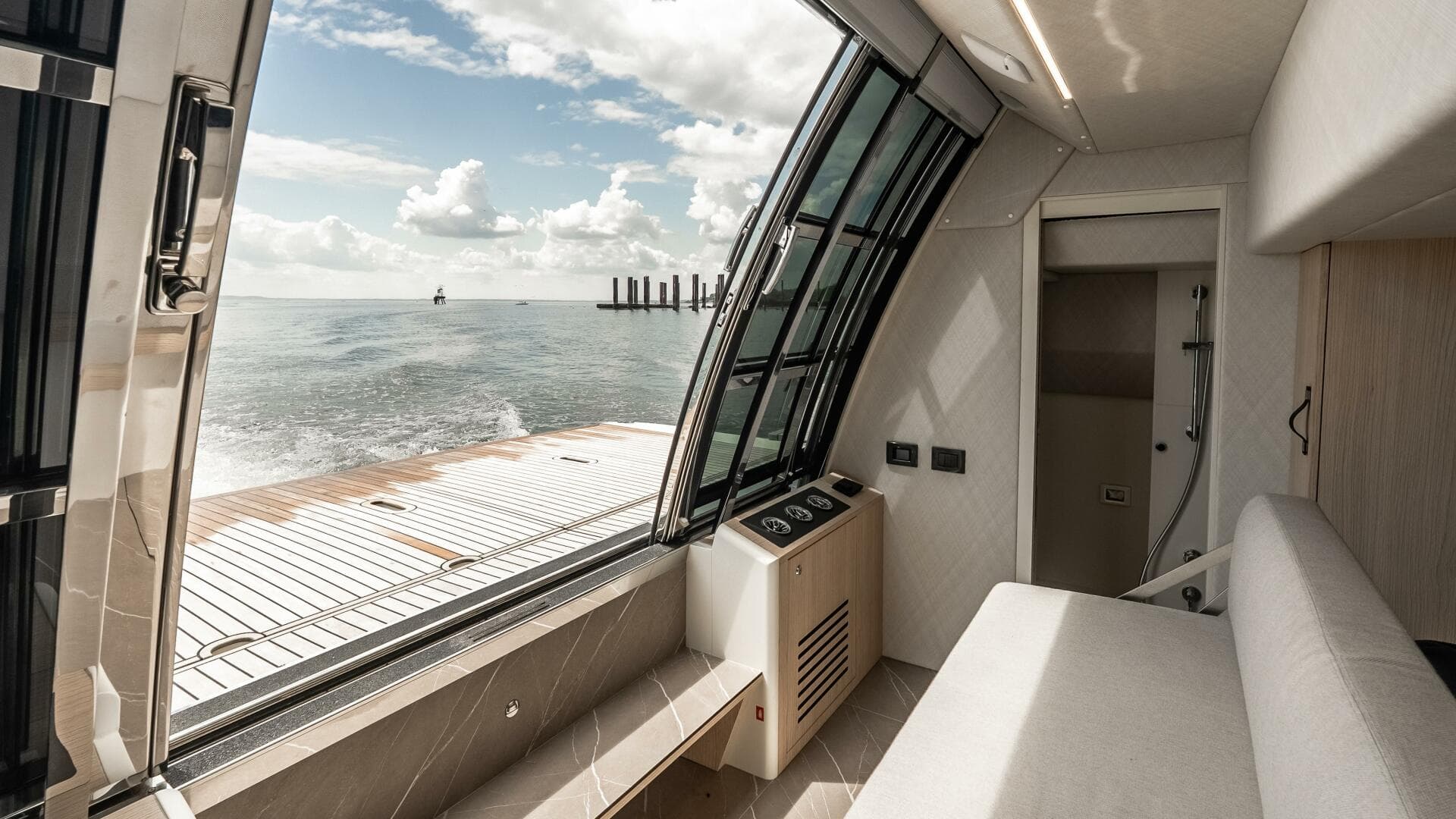 2022 Absolute 64 Navetta — photo 57