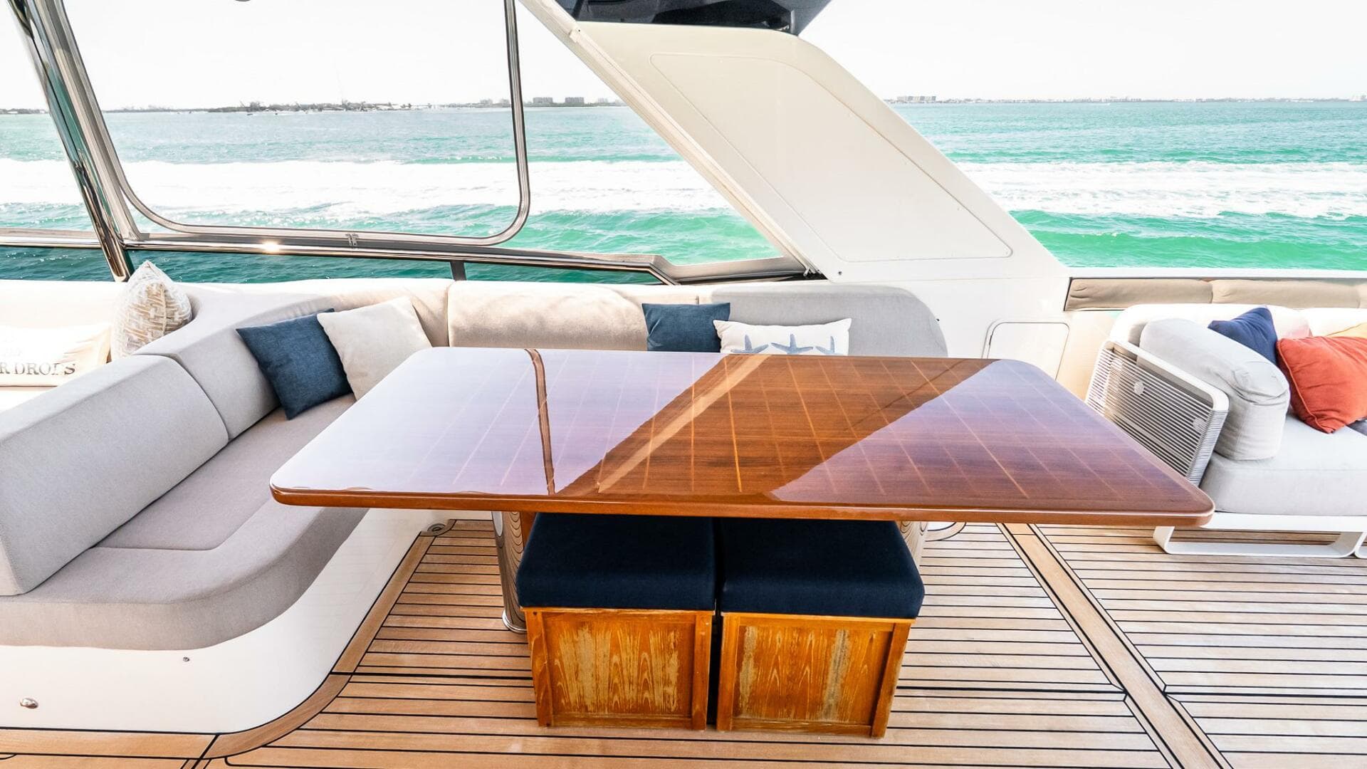 2022 Absolute 64 Navetta — photo 42