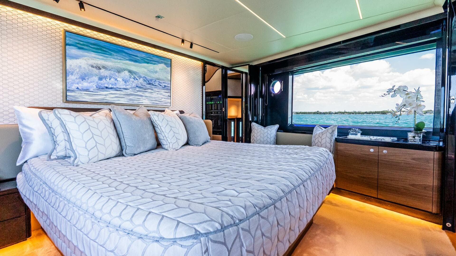 2022 Absolute 64 Navetta — photo 90