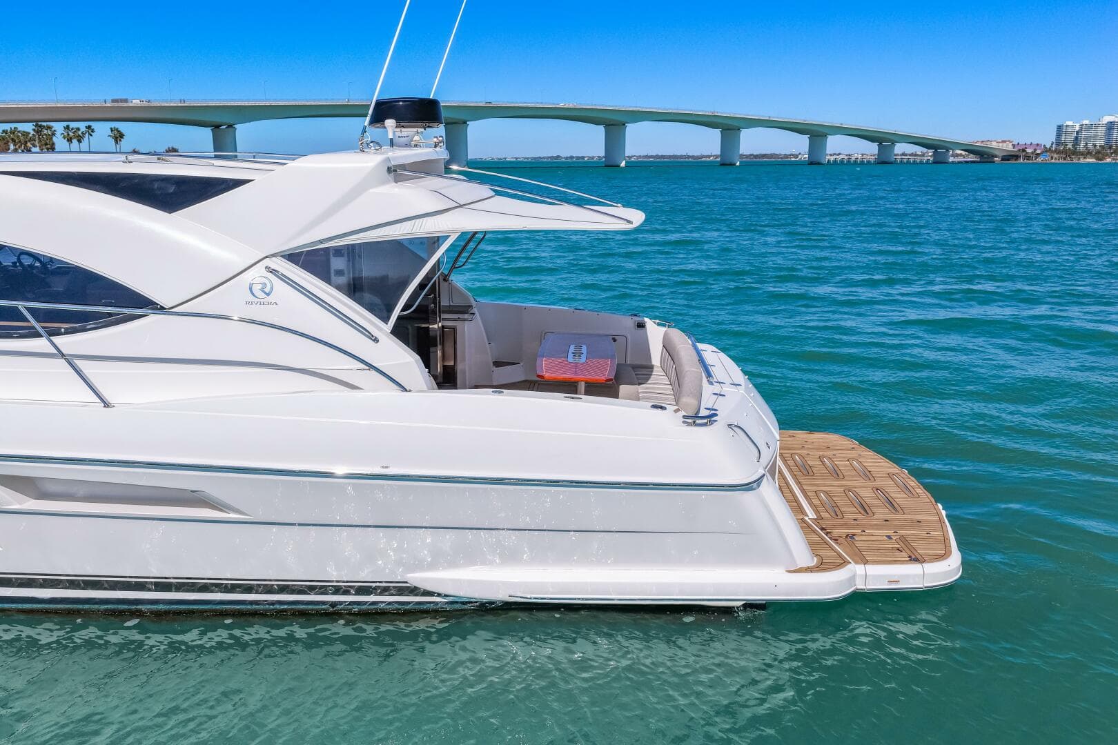 2016 Riviera 5000 Sport Yacht — photo 16