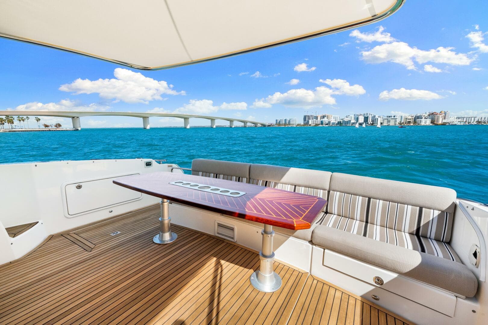 2016 Riviera 5000 Sport Yacht — photo 47