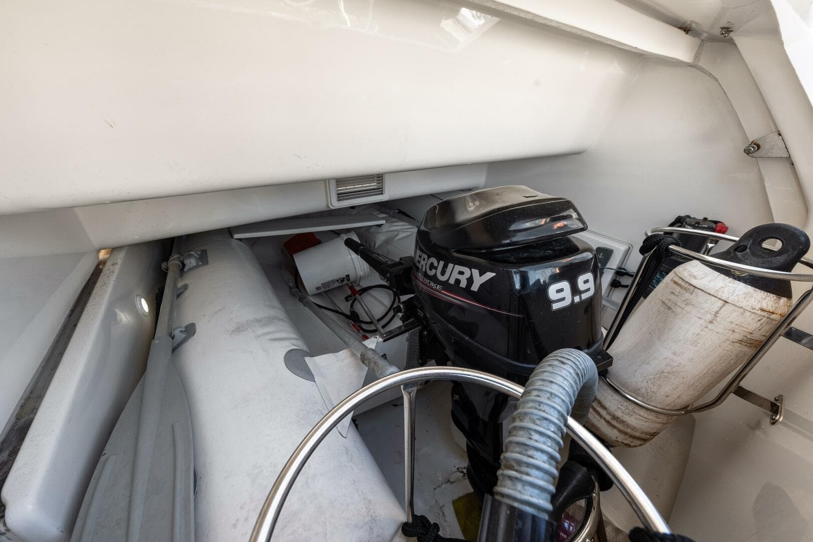 2016 Riviera 5000 Sport Yacht — photo 81