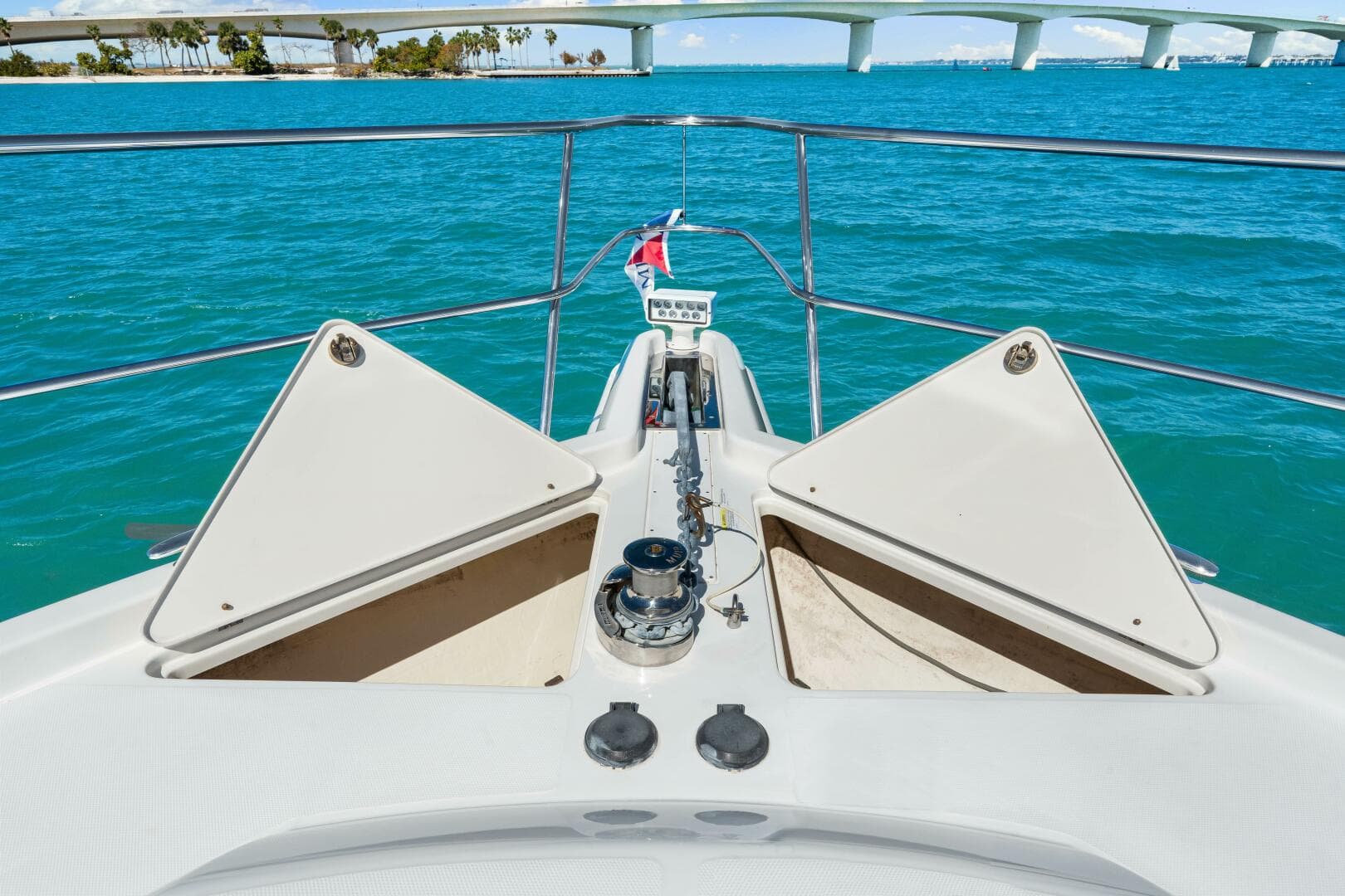 2016 Riviera 5000 Sport Yacht — photo 55