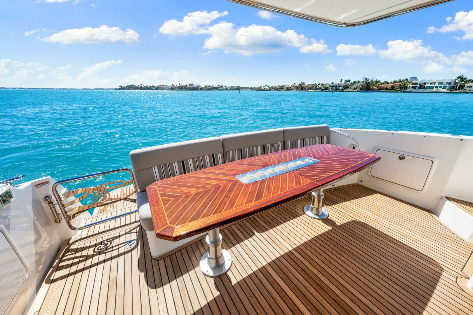 2016 Riviera 5000 Sport Yacht — photo 42