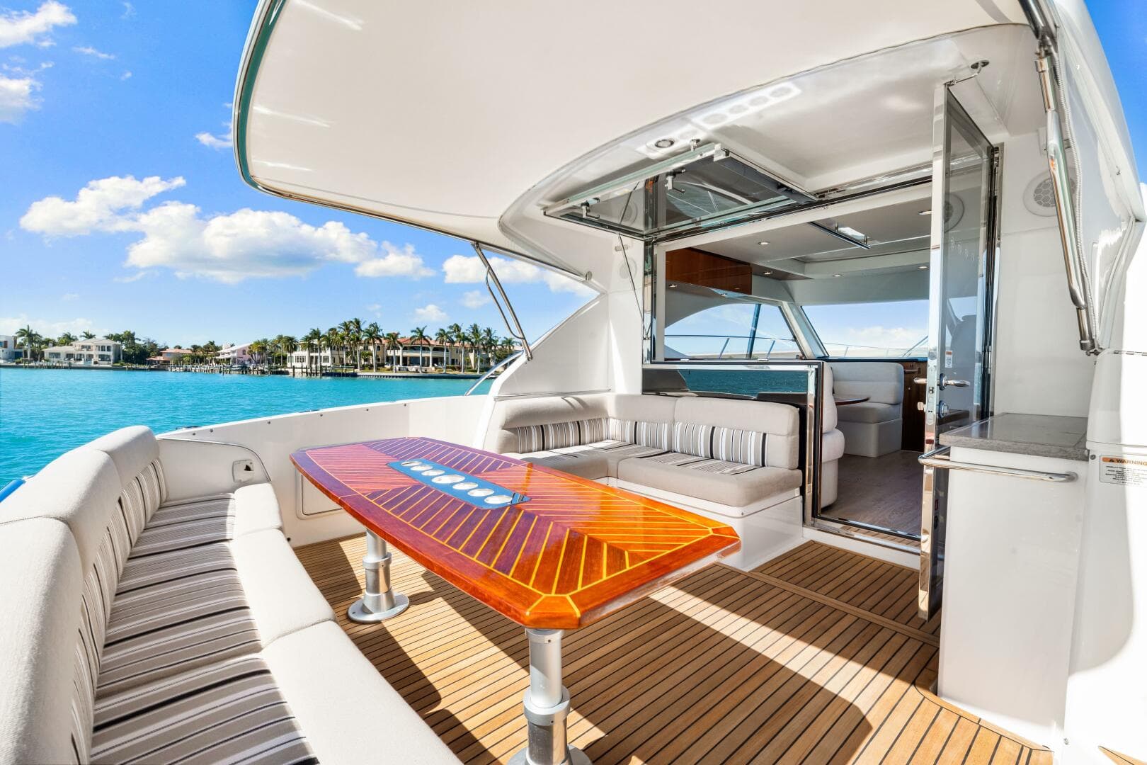 2016 Riviera 5000 Sport Yacht — photo 41