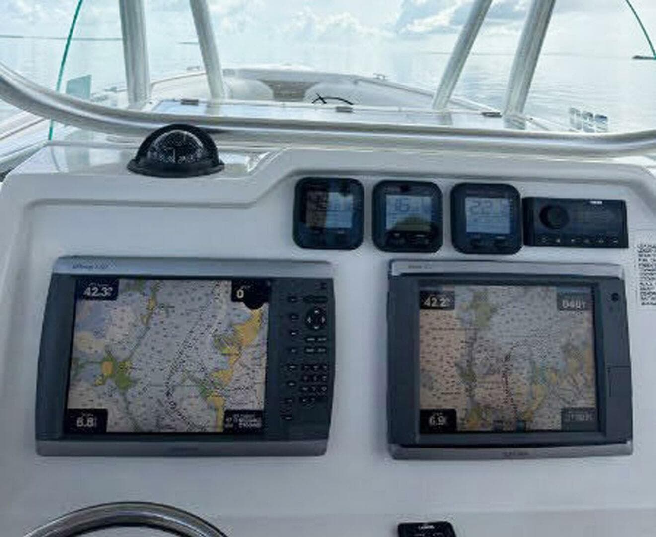 2013 Sailfish 290 CC — photo 15