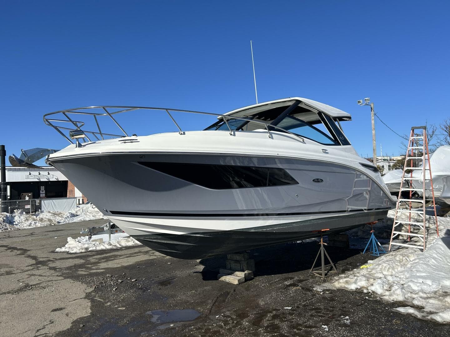 2021 Sea Ray 320 Sundancer — photo 2