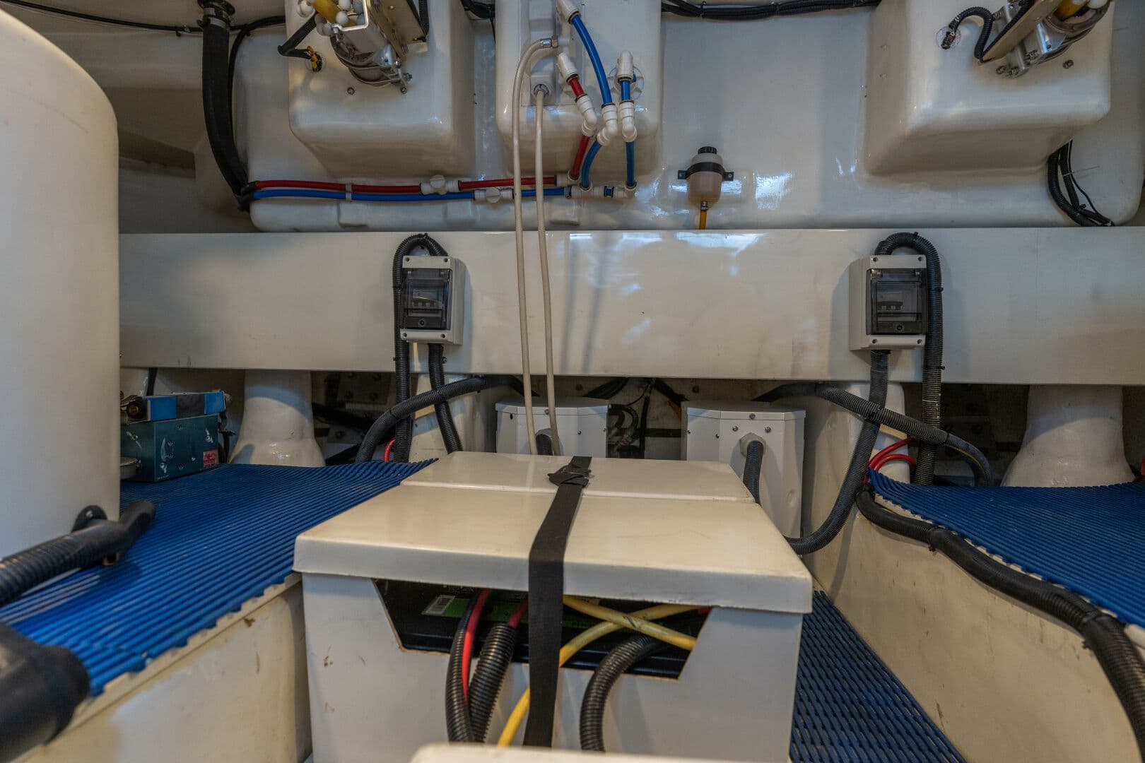 2013 Ocean Alexander 65 Pilothouse — photo 94