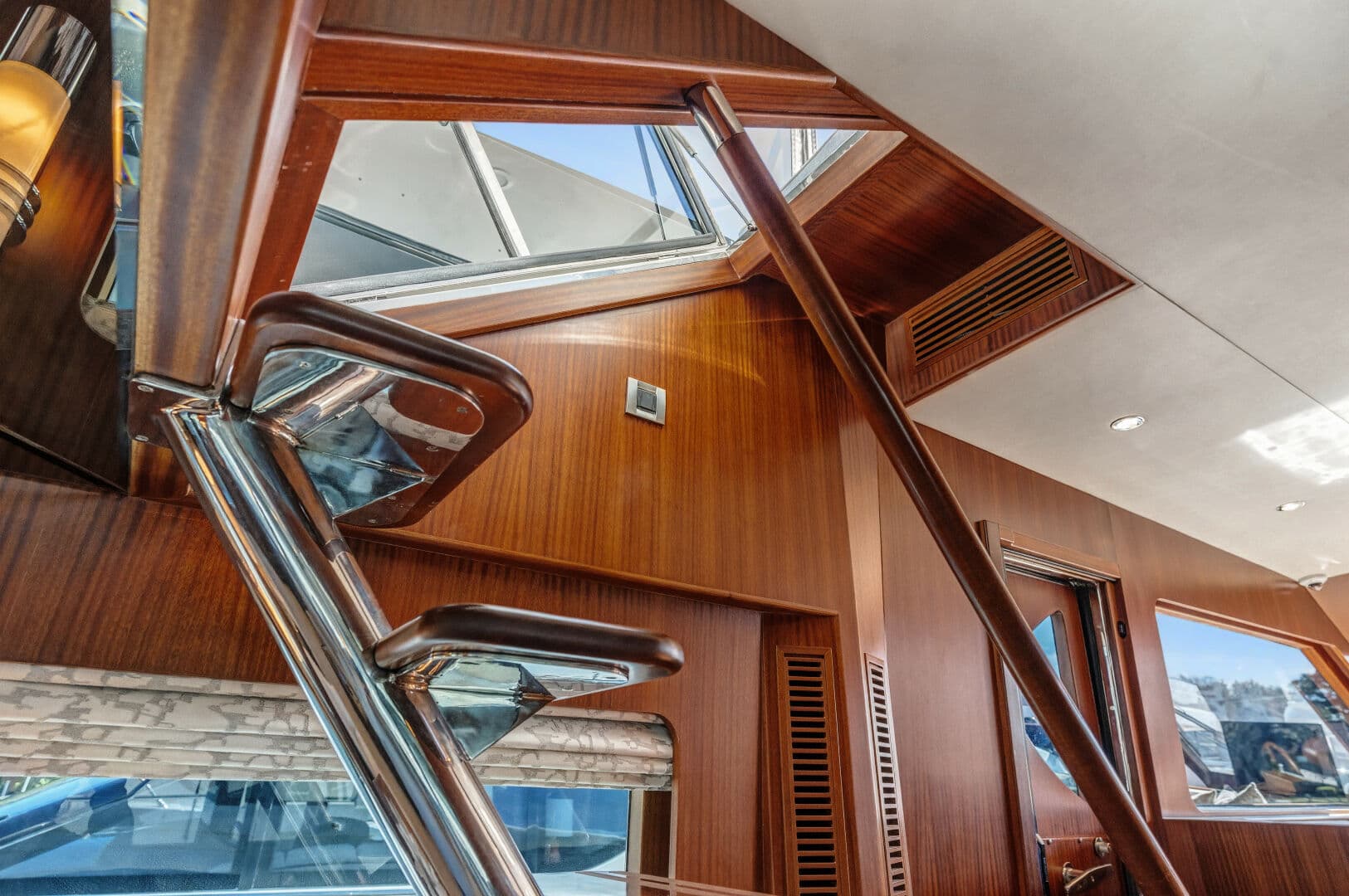 2013 Ocean Alexander 65 Pilothouse — photo 73