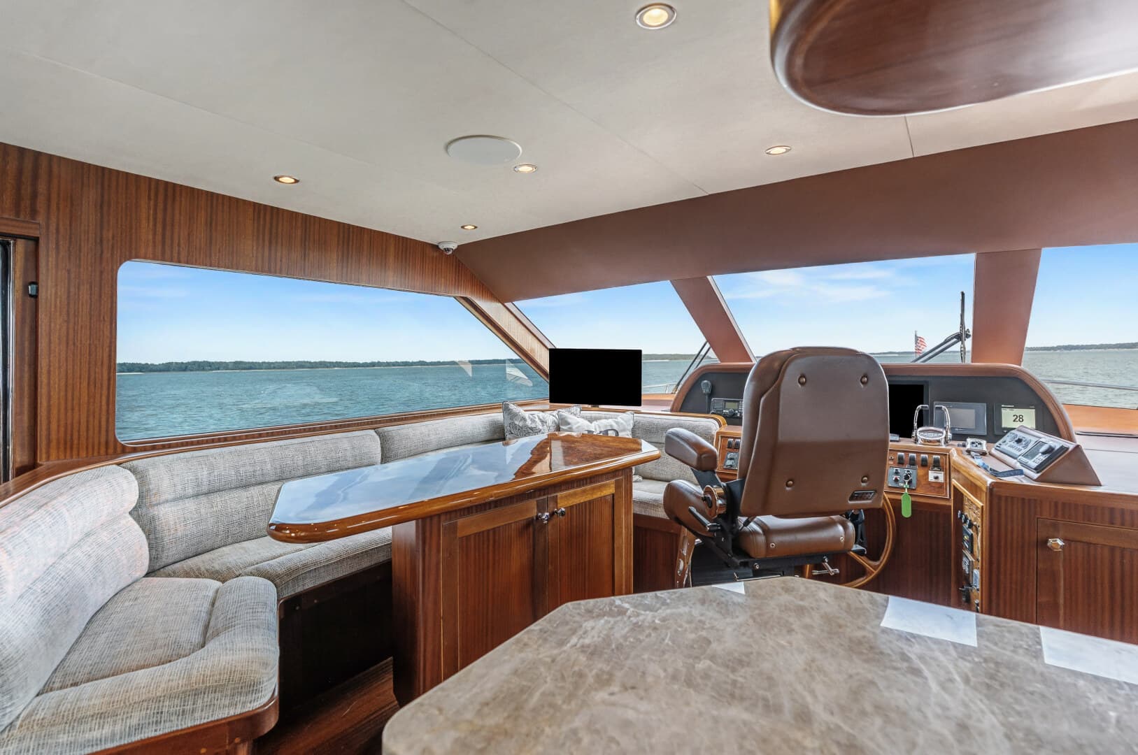 2013 Ocean Alexander 65 Pilothouse — photo 28