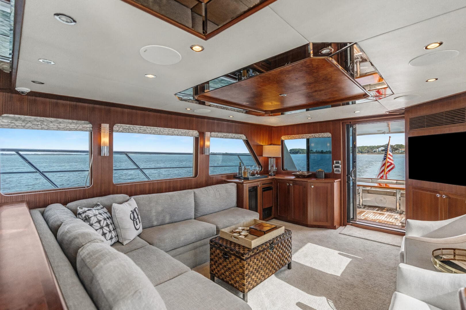 2013 Ocean Alexander 65 Pilothouse — photo 17