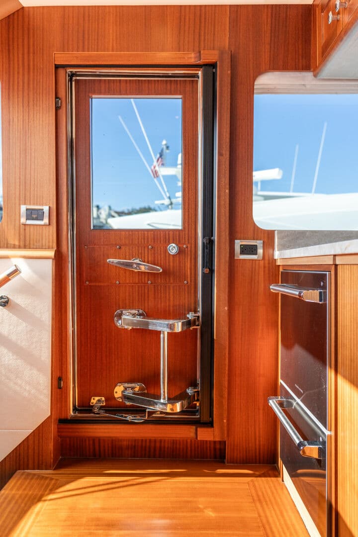 2013 Ocean Alexander 65 Pilothouse — photo 43