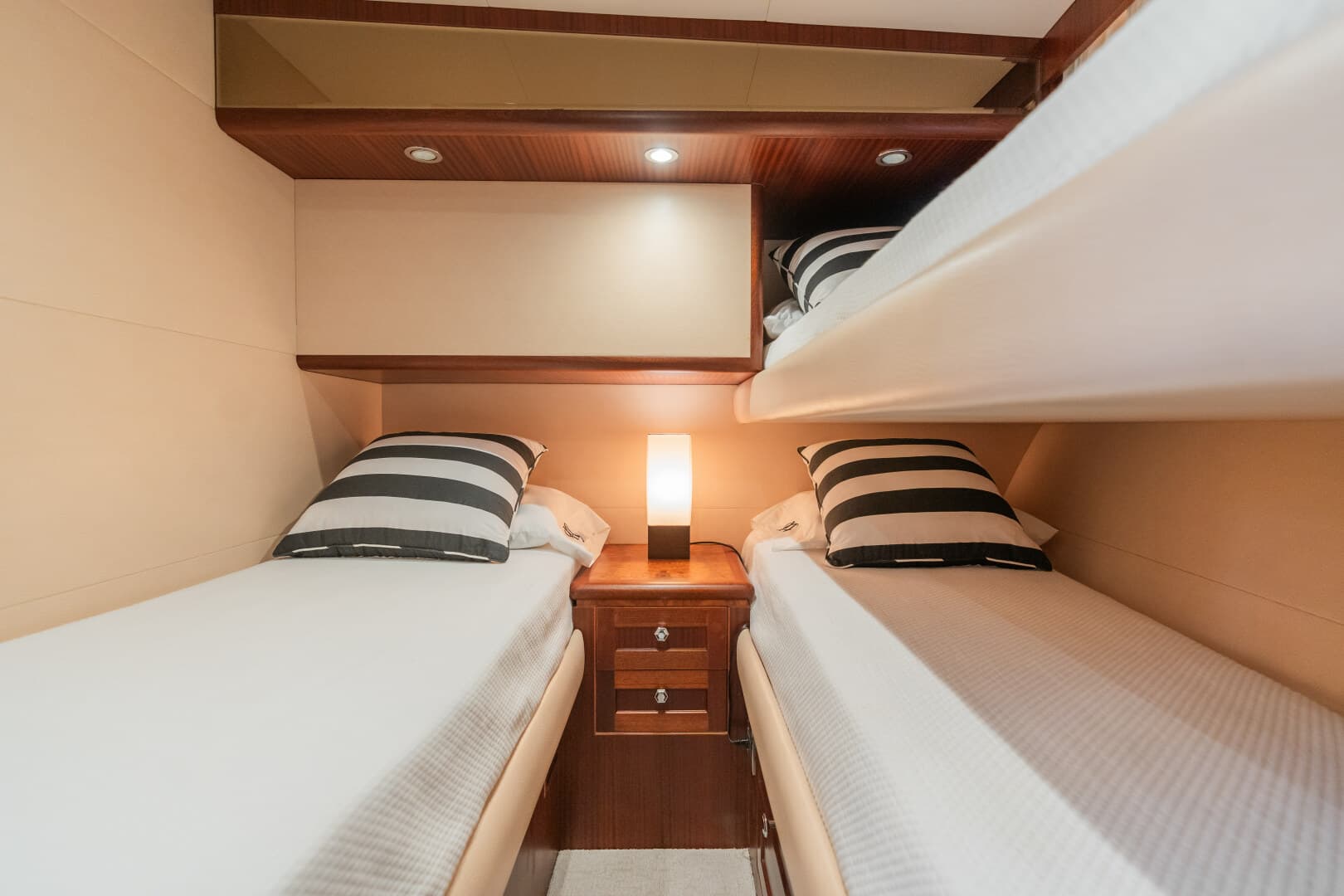 2013 Ocean Alexander 65 Pilothouse — photo 50