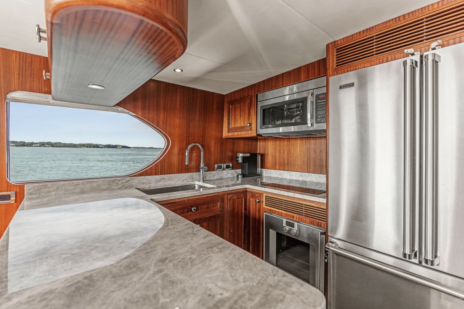 2013 Ocean Alexander 65 Pilothouse — photo 30