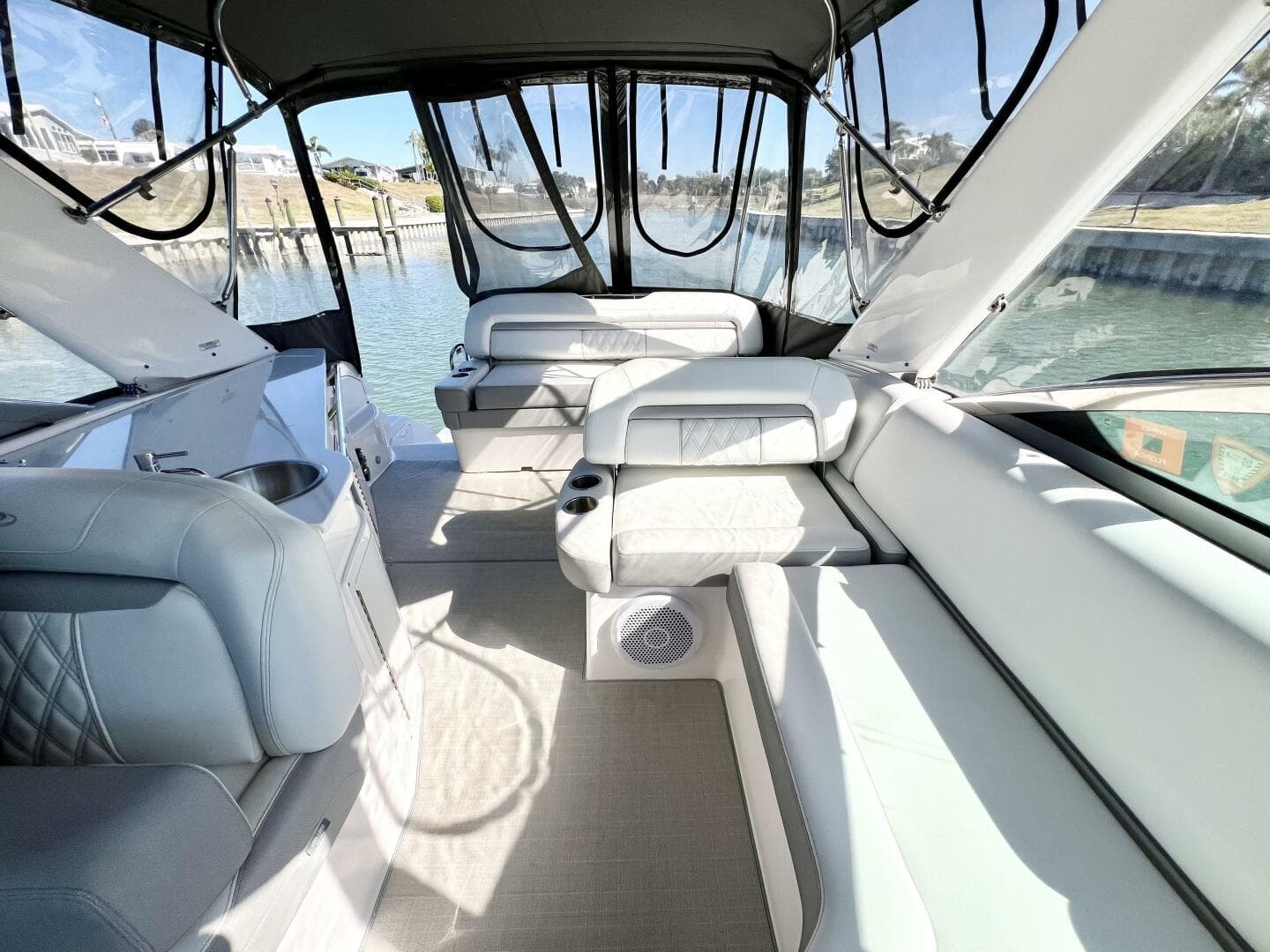 2021 Regal 33 Xo — photo 10