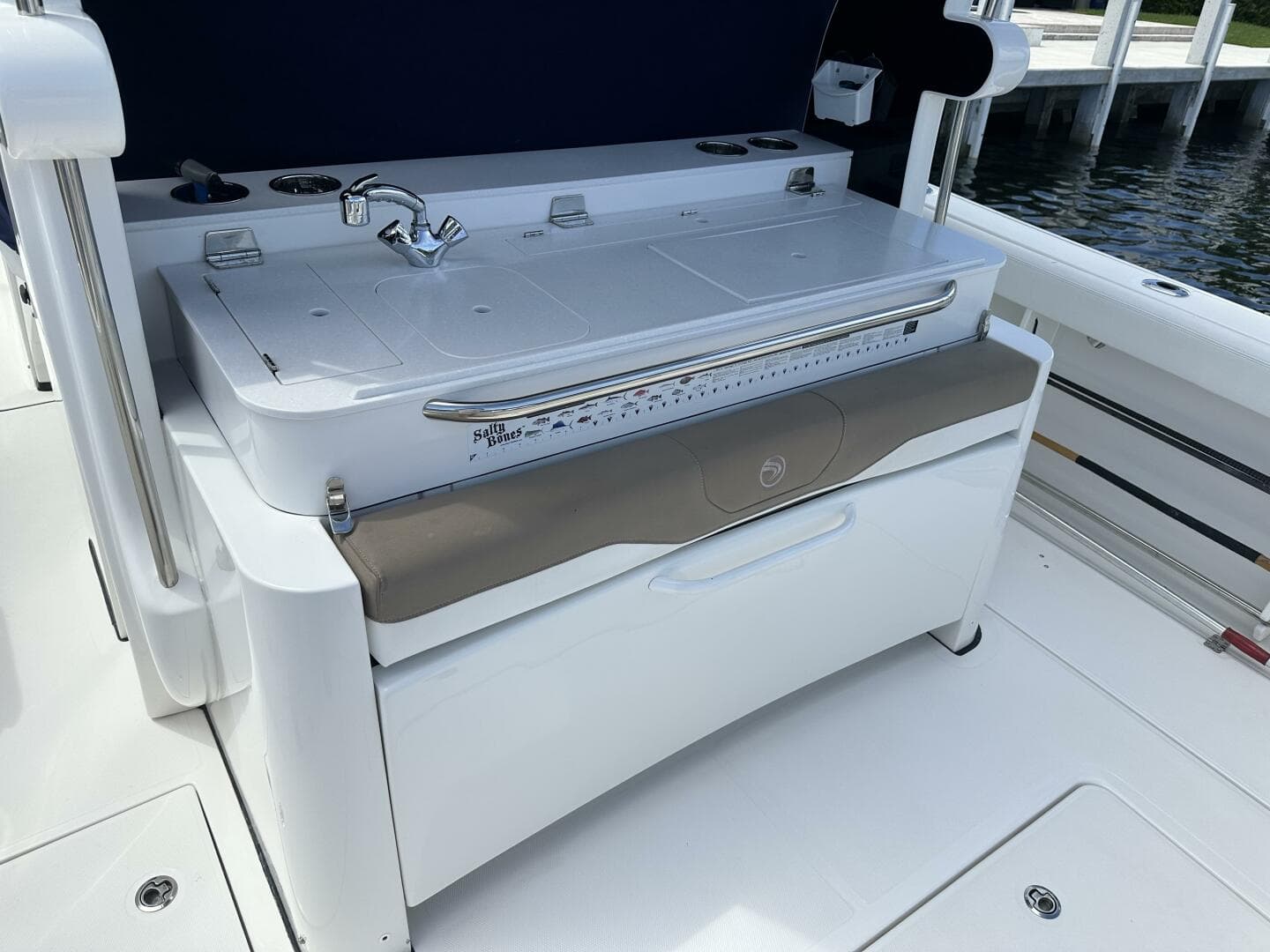 2020 Edgewater 370 CC — photo 3