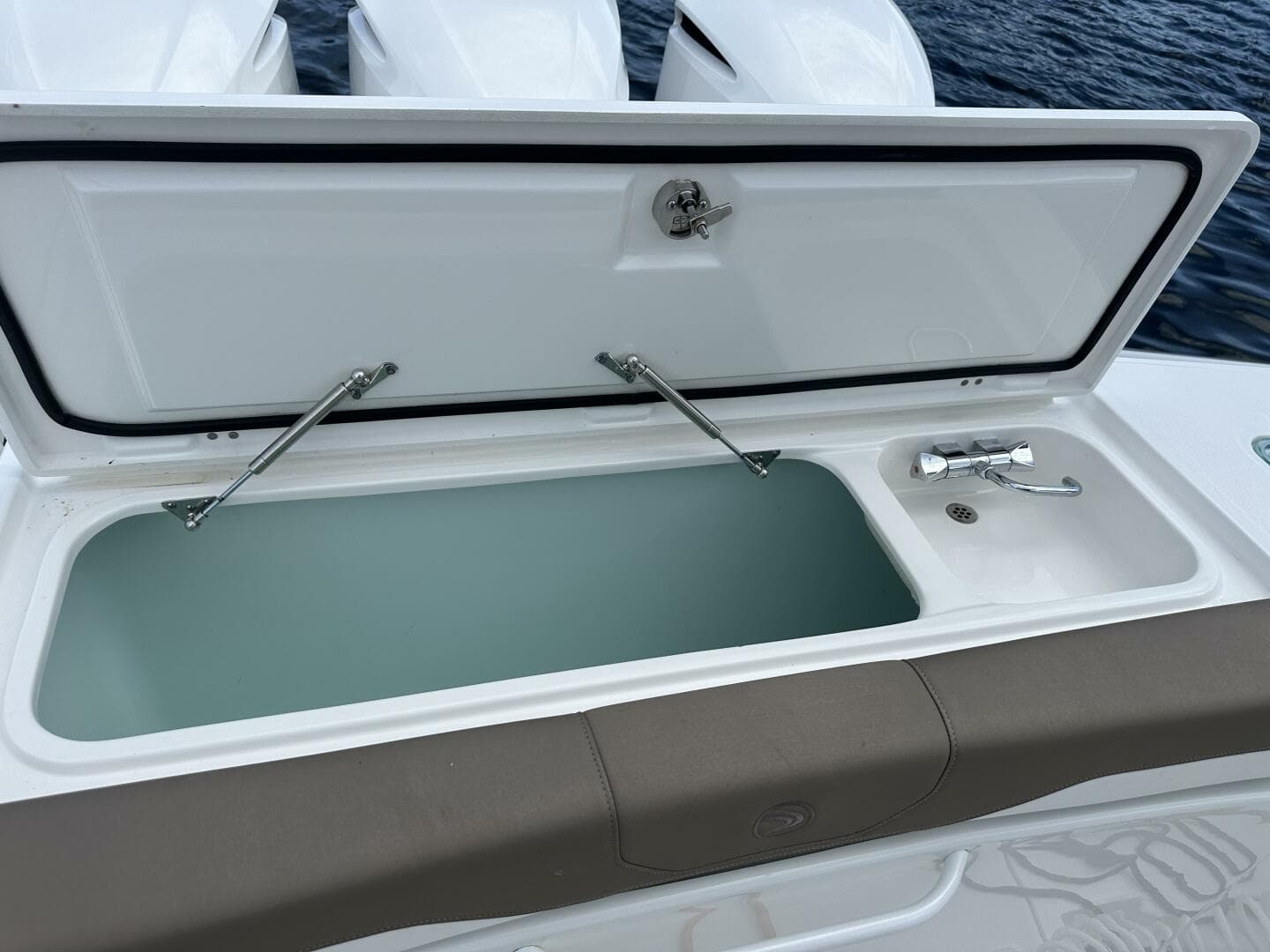 2020 Edgewater 370 CC — photo 4