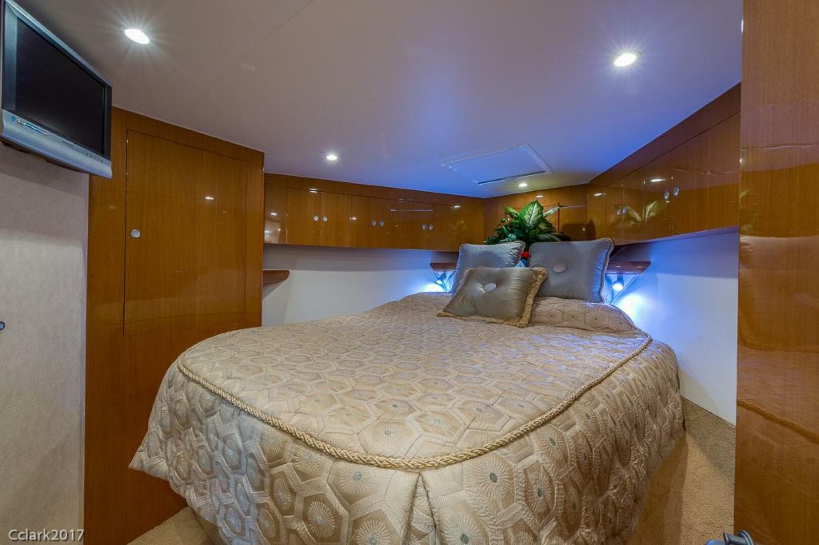 2007 Post 53 Convertible — photo 40