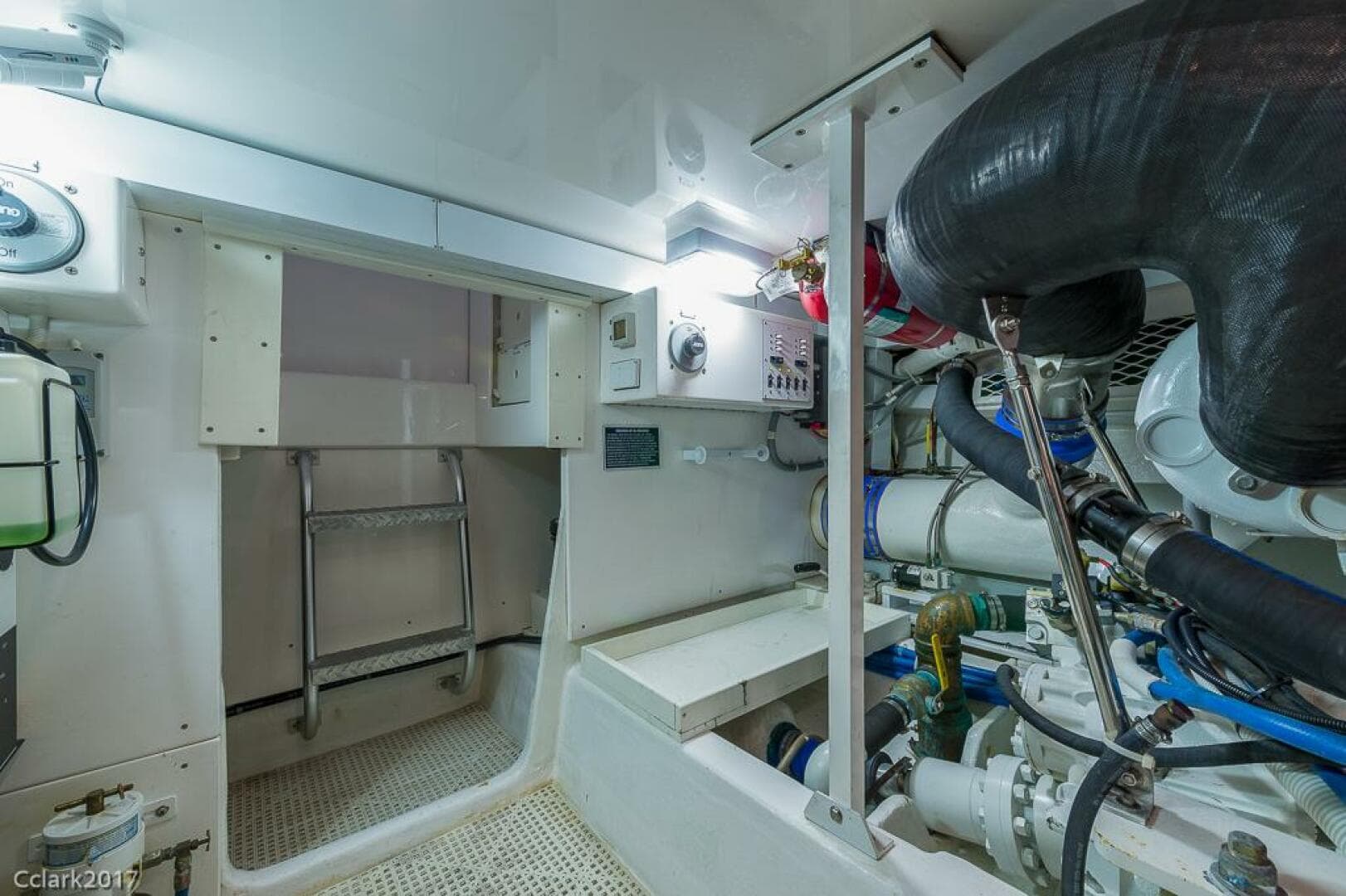 2007 Post 53 Convertible — photo 24