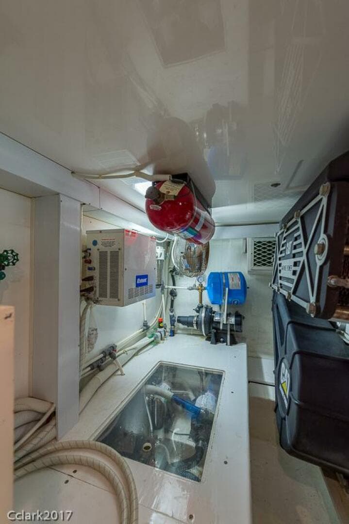 2007 Post 53 Convertible — photo 21