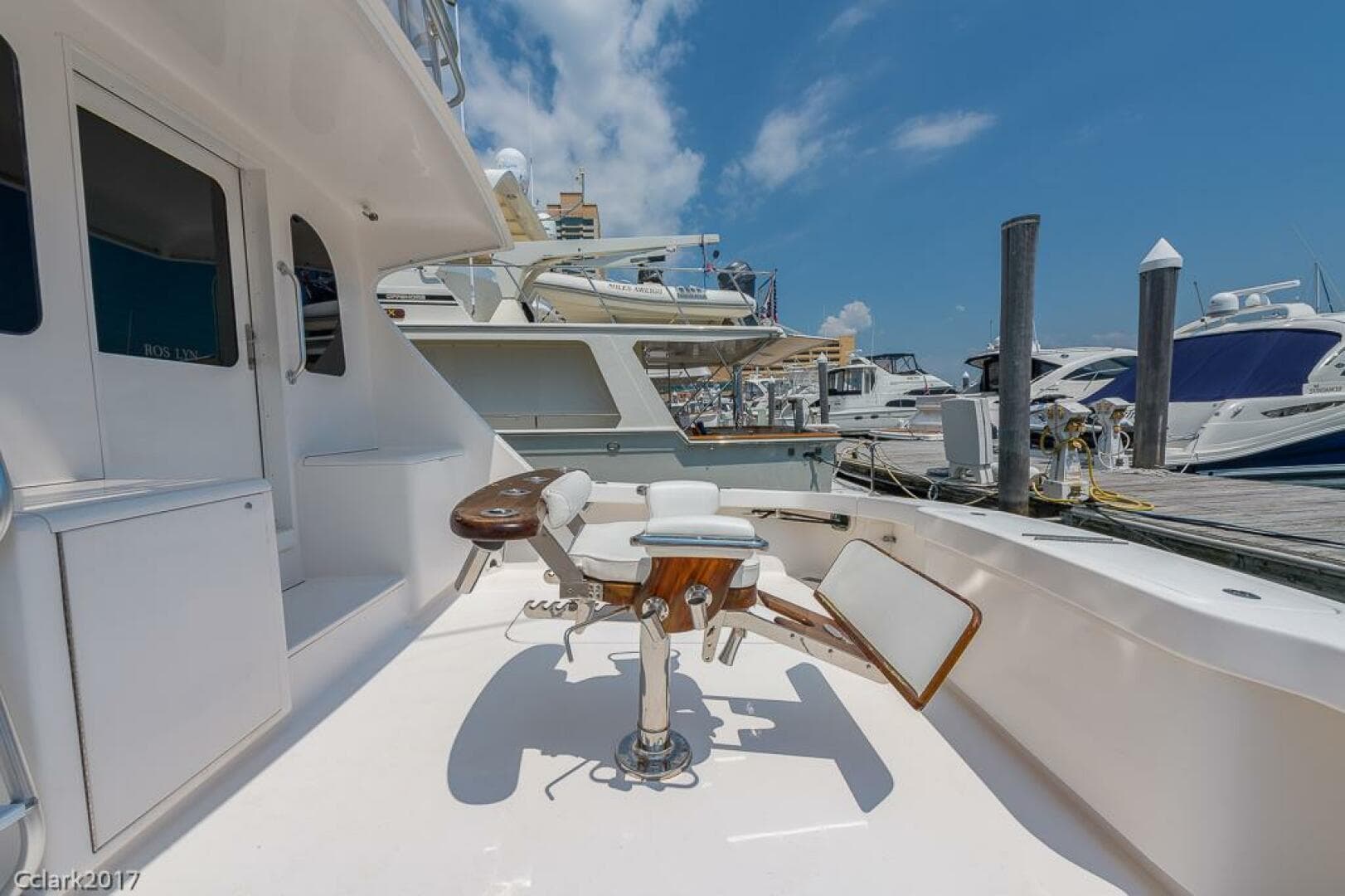 2007 Post 53 Convertible — photo 13