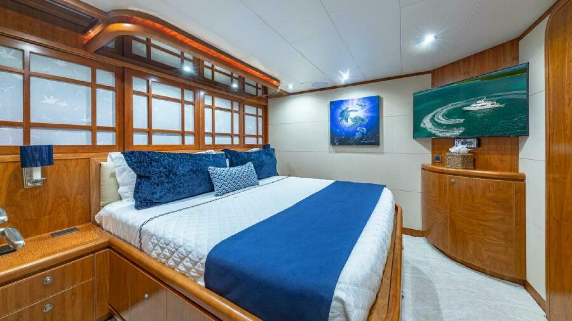 2004 Hargrave Capri Skylounge — photo 39