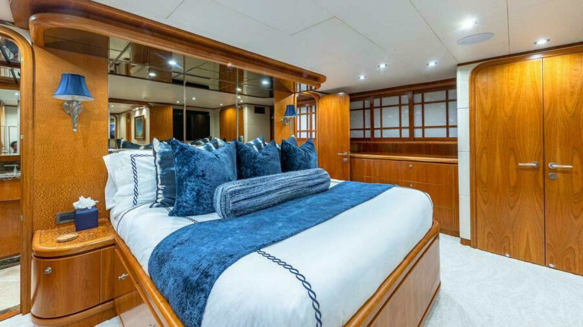 2004 Hargrave Capri Skylounge — photo 24