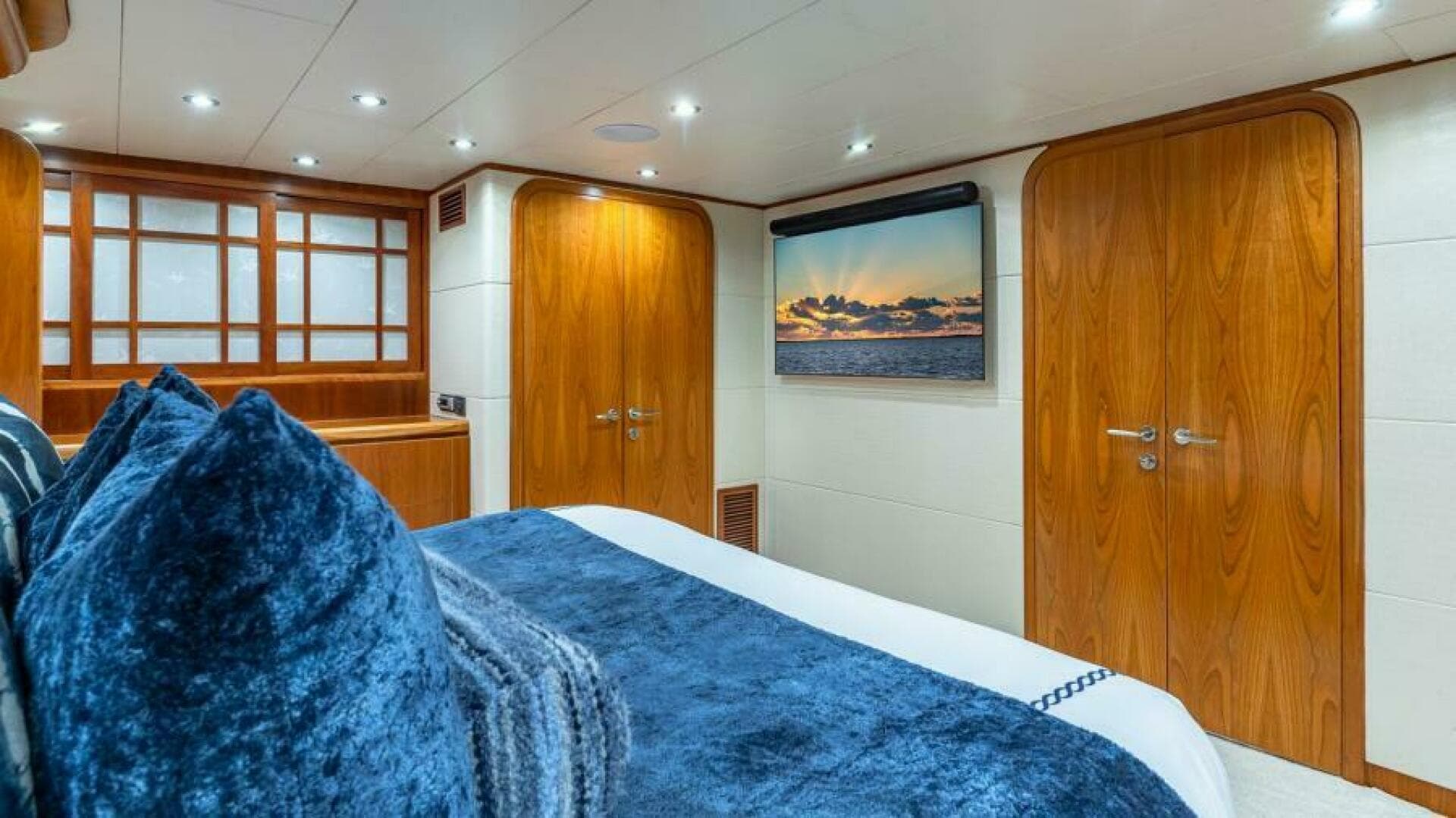 2004 Hargrave Capri Skylounge — photo 29