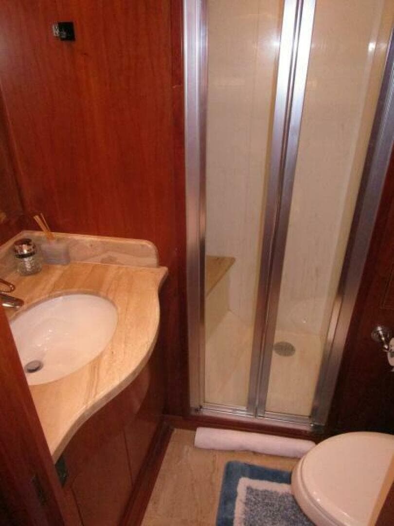 2004 Hargrave Capri Skylounge — photo 50