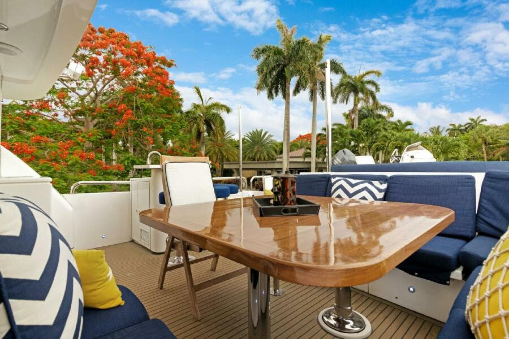 2005 Hargrave Capri Skylounge — photo 57