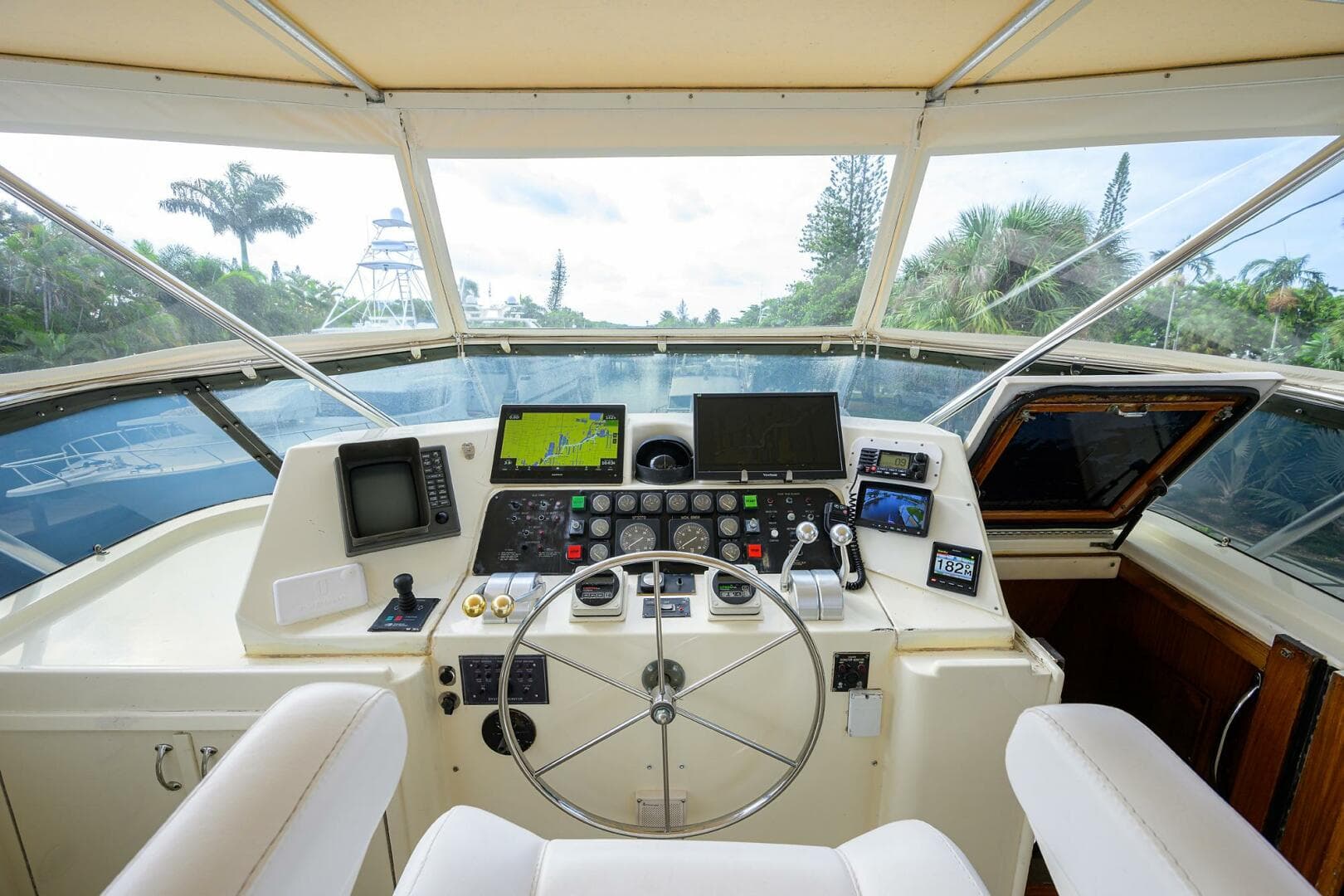 1991 Hatteras 78 Cockpit — photo 62