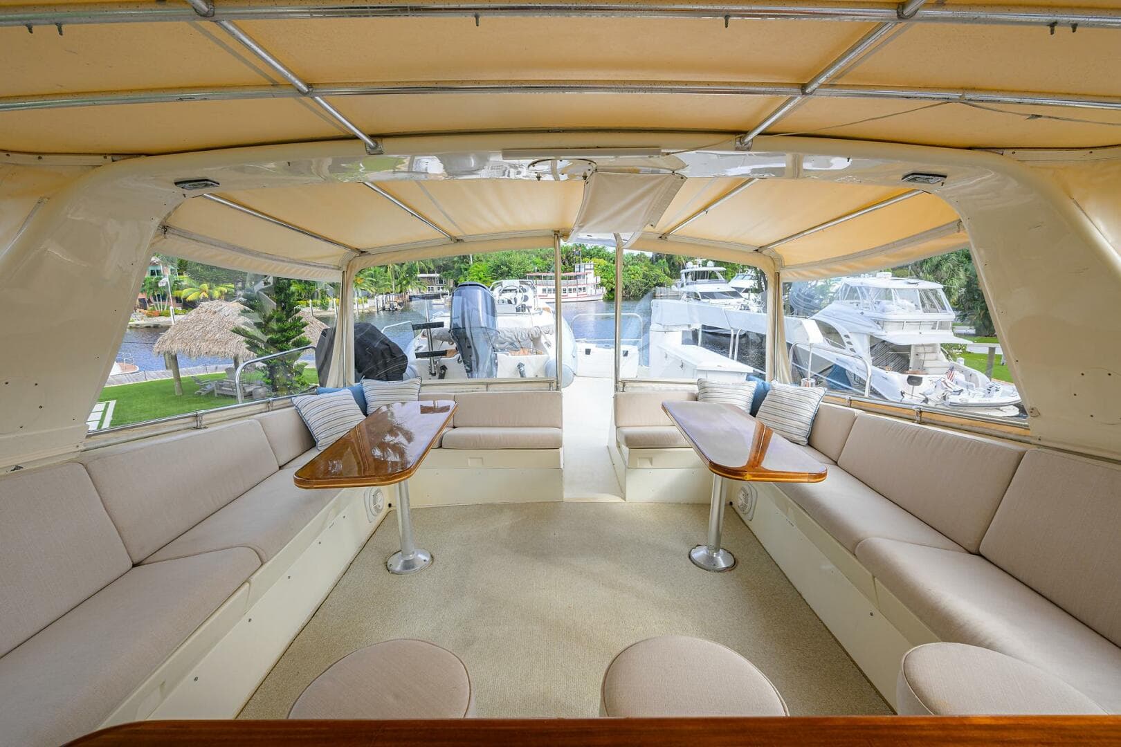 1991 Hatteras 78 Cockpit — photo 66