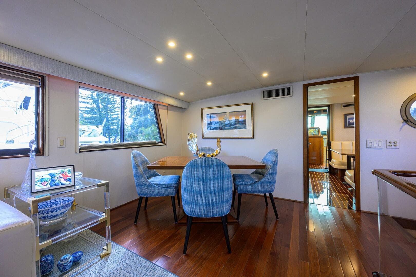 1991 Hatteras 78 Cockpit — photo 42