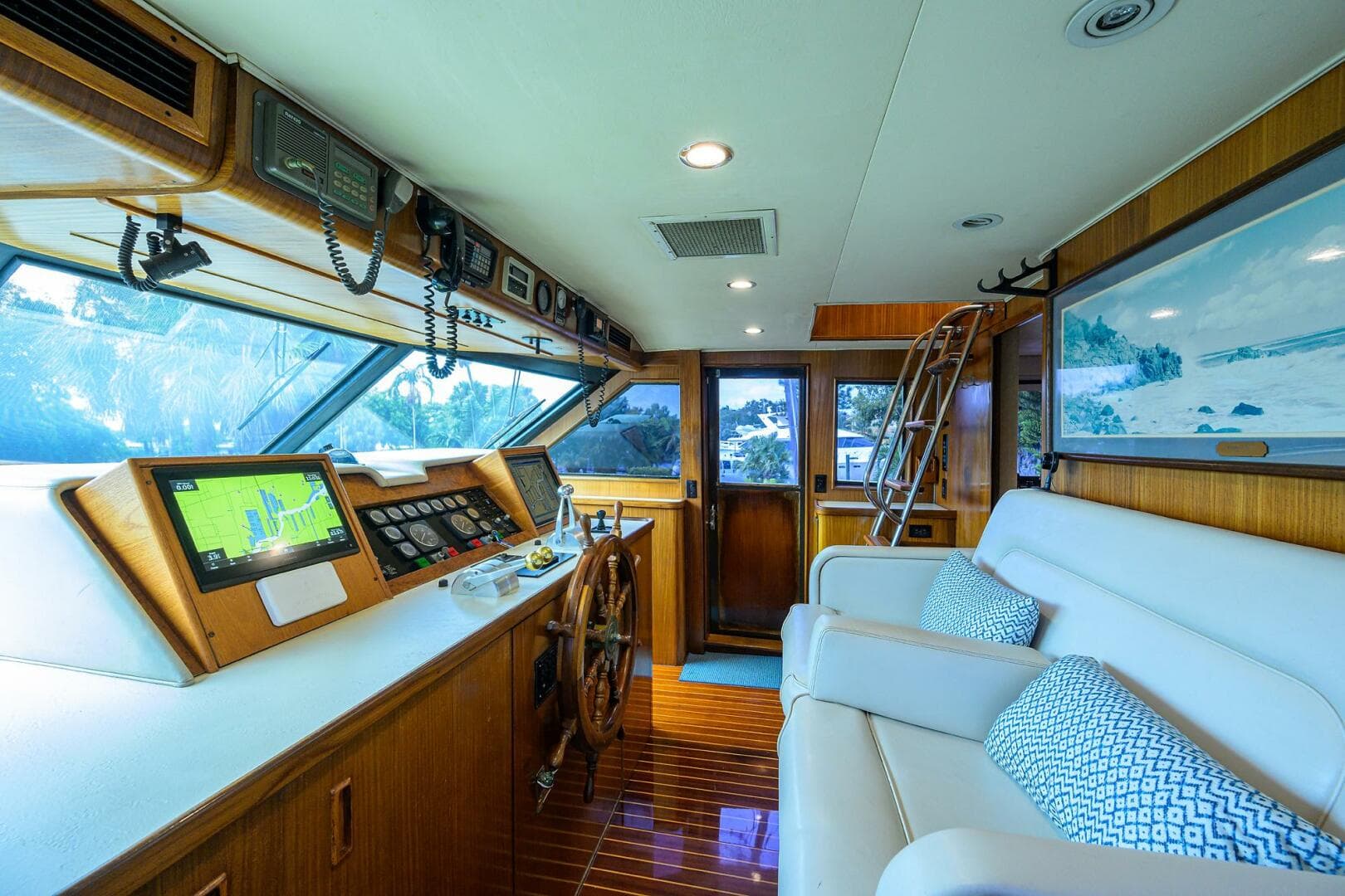 1991 Hatteras 78 Cockpit — photo 33