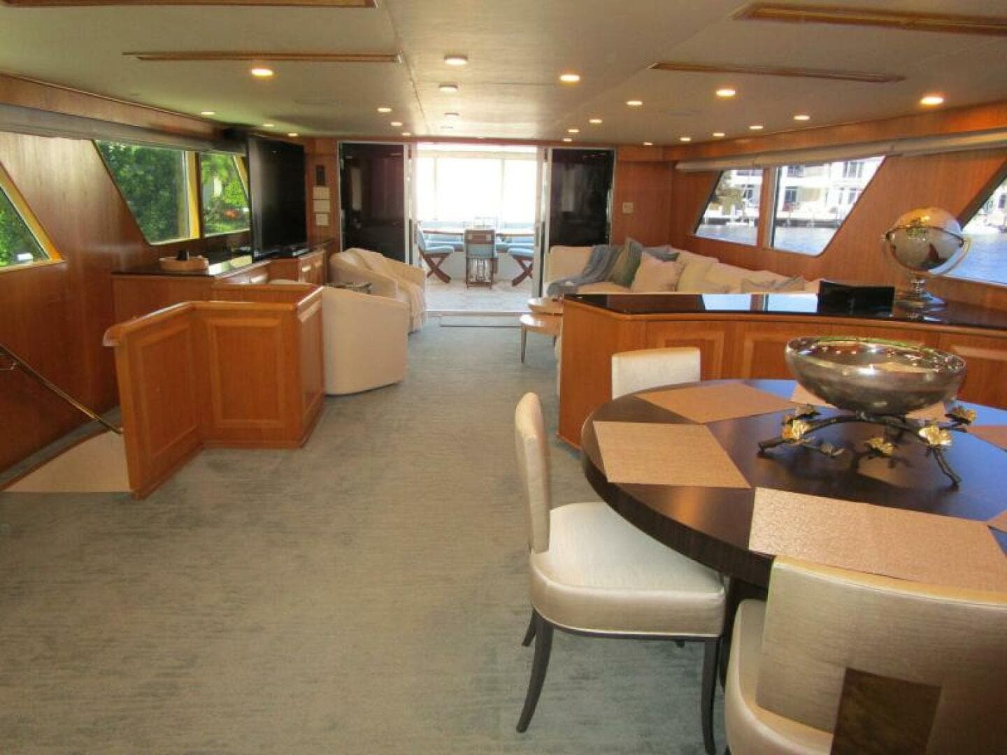 1986 Burger Flush Deck With Flybridge — photo 17