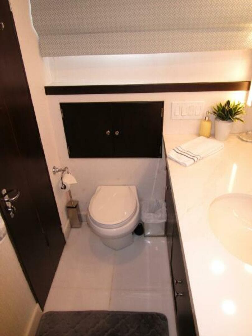 1986 Burger Flush Deck With Flybridge — photo 33