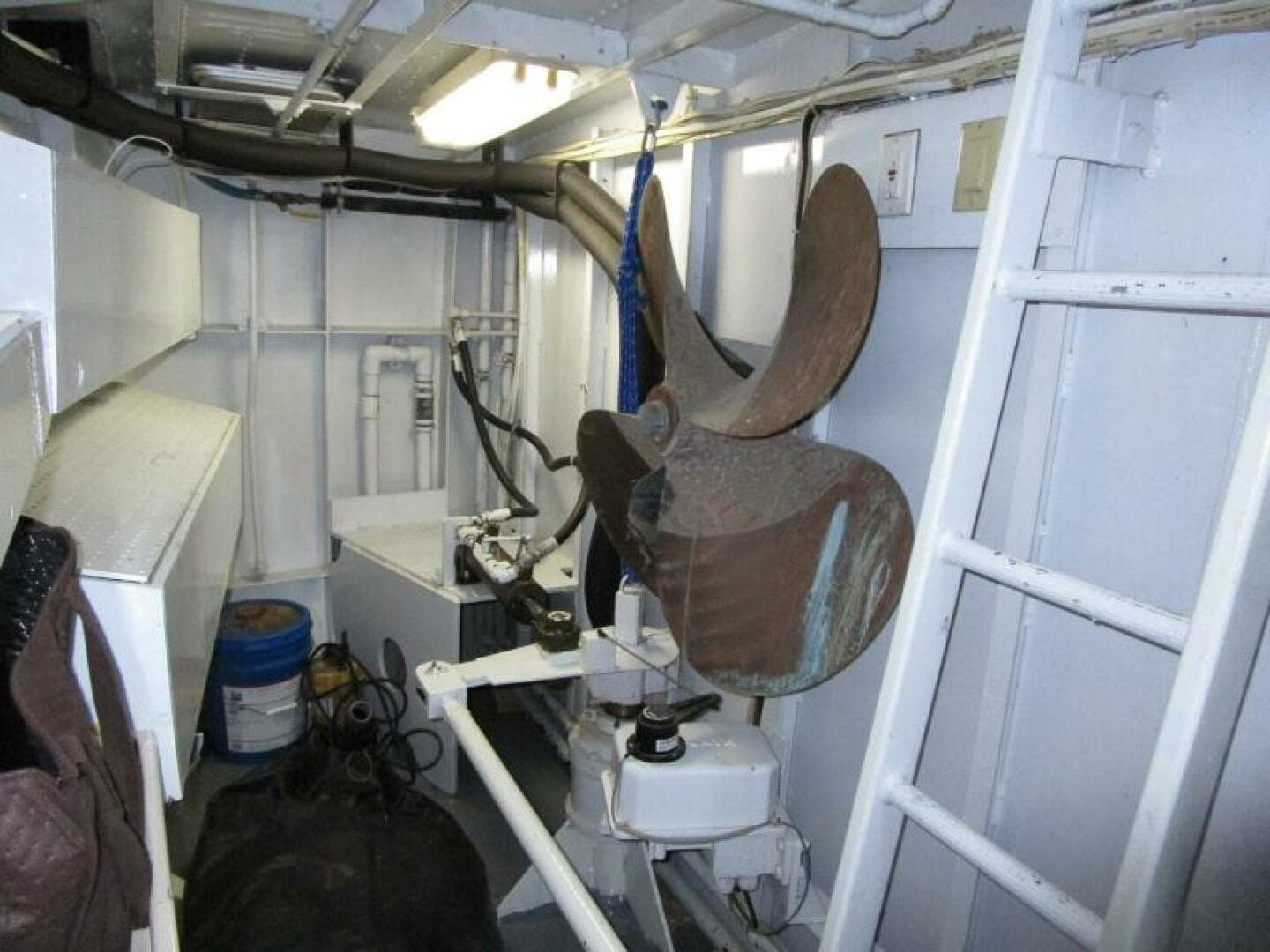 1986 Burger Flush Deck With Flybridge — photo 51