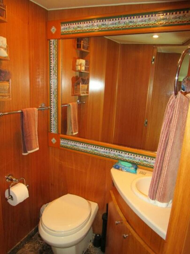 1986 Burger Flush Deck With Flybridge — photo 15