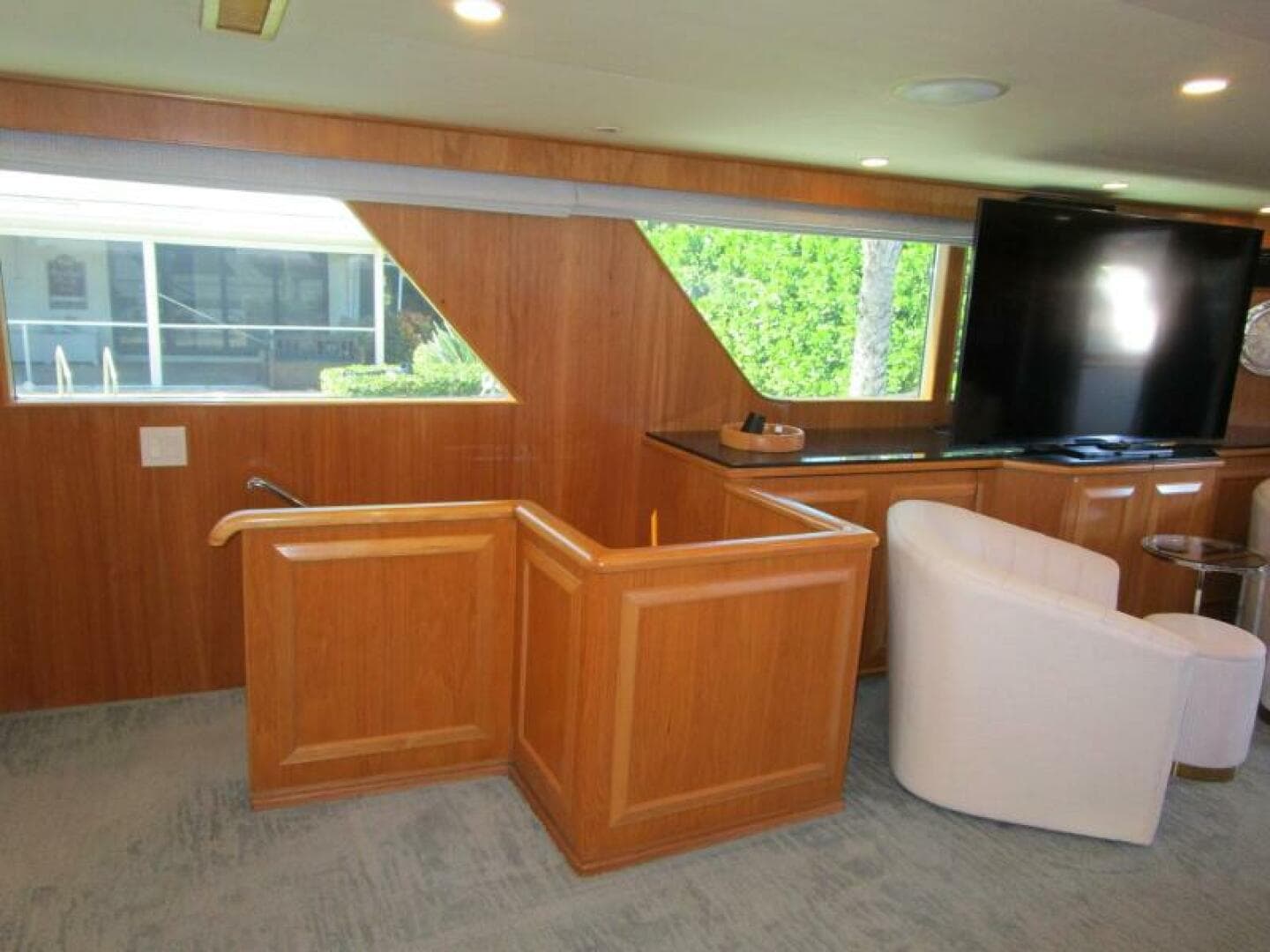 1986 Burger Flush Deck With Flybridge — photo 18