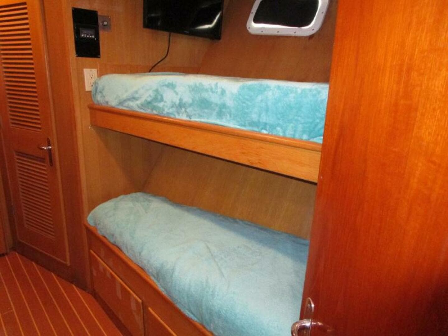 1986 Burger Flush Deck With Flybridge — photo 74