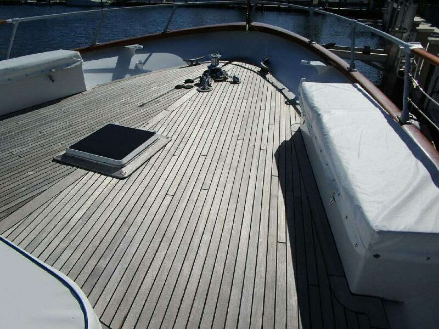 1986 Burger Flush Deck With Flybridge — photo 44