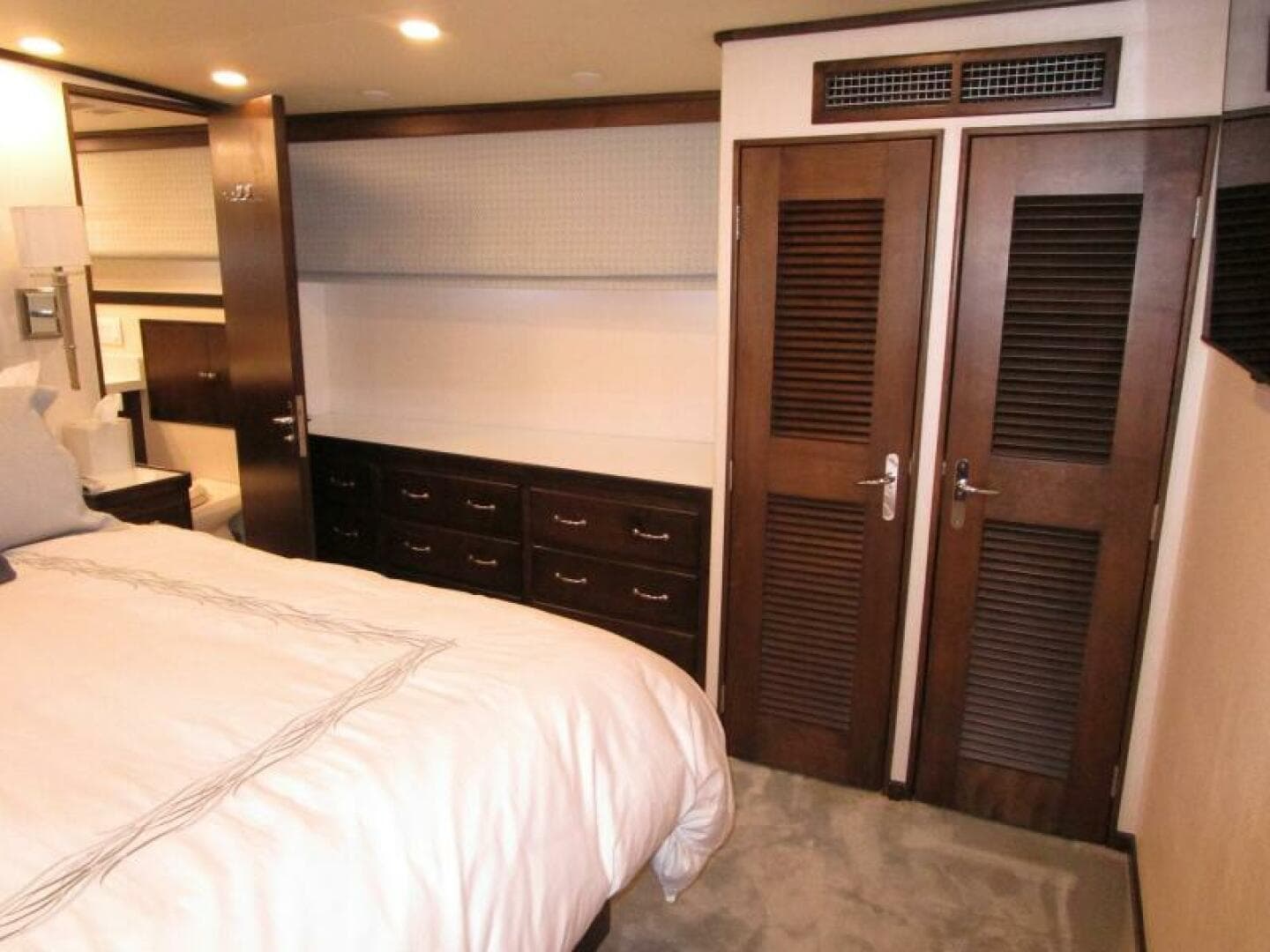 1986 Burger Flush Deck With Flybridge — photo 29