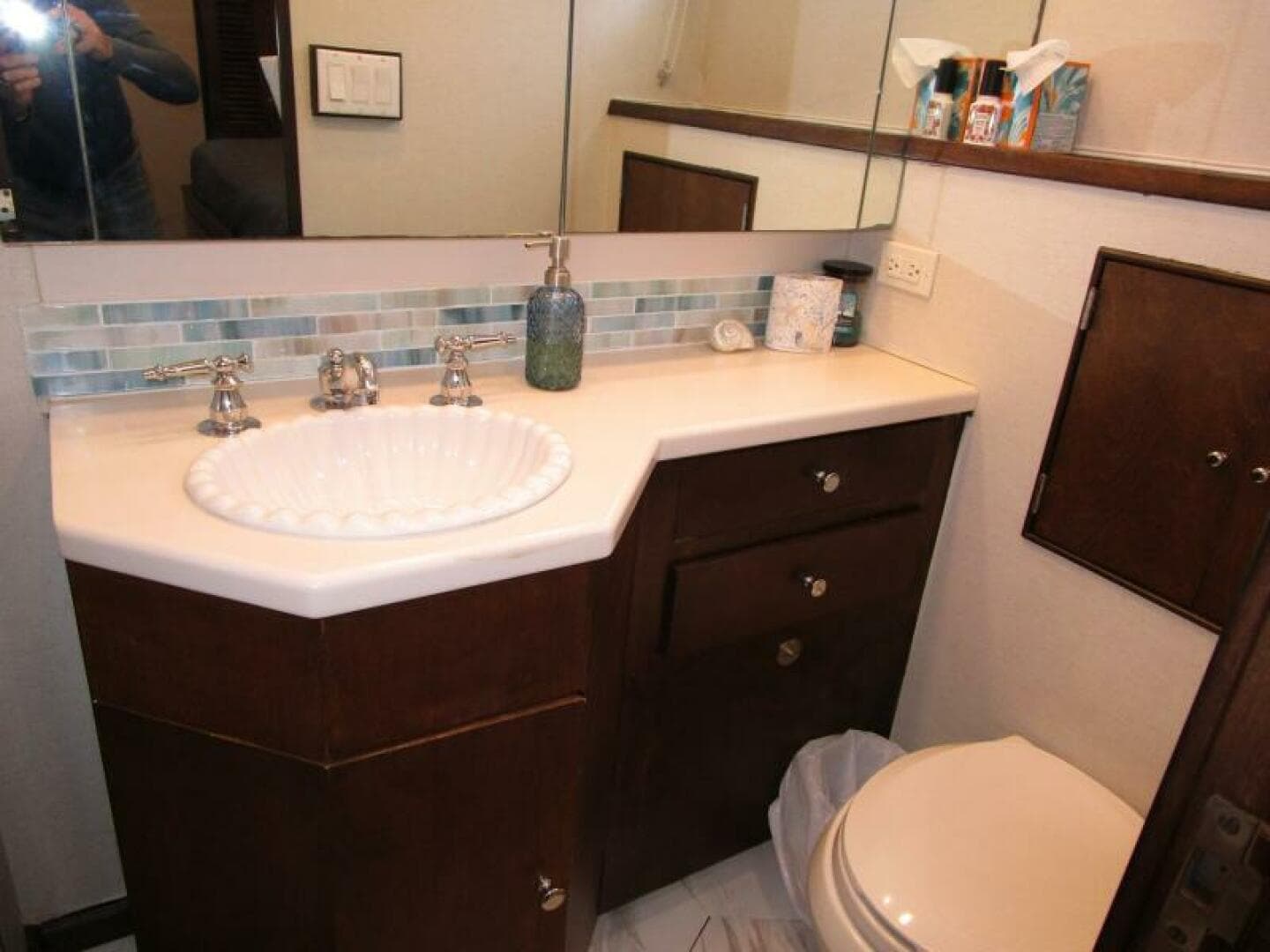 1986 Burger Flush Deck With Flybridge — photo 43