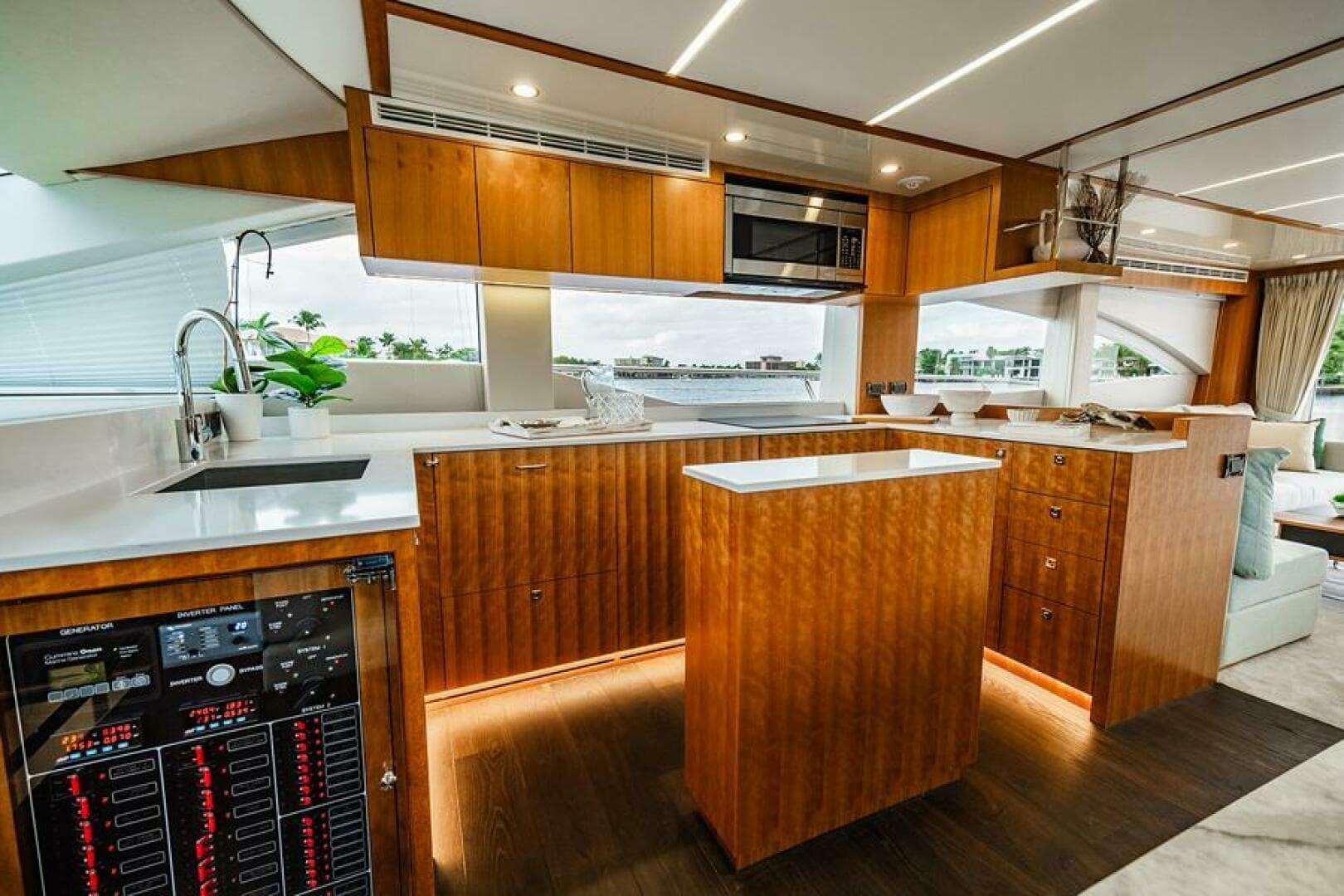 2024 Johnson Skylounge — photo 12