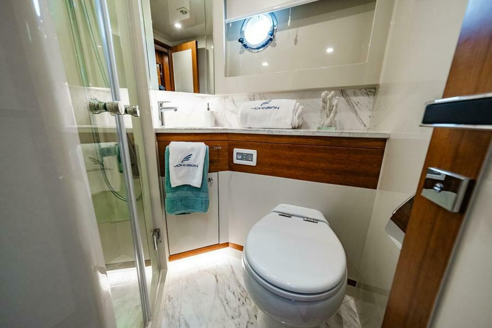 2024 Johnson Skylounge — photo 35