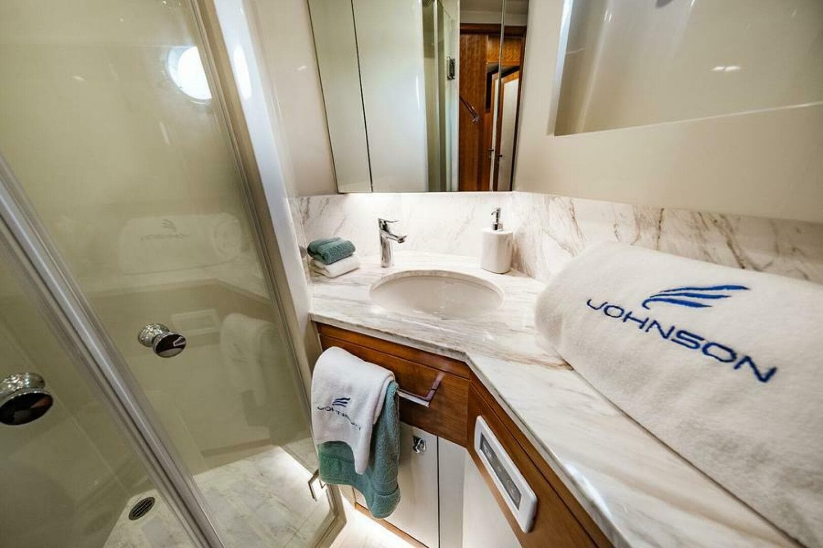 2024 Johnson Skylounge — photo 36