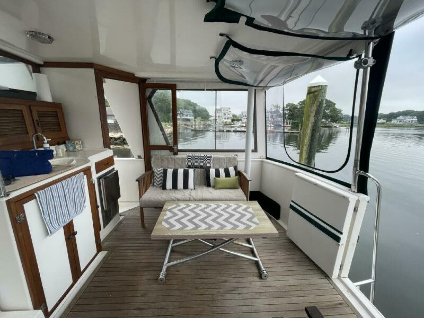 1987 Heritage East 40 Sundeck — photo 9