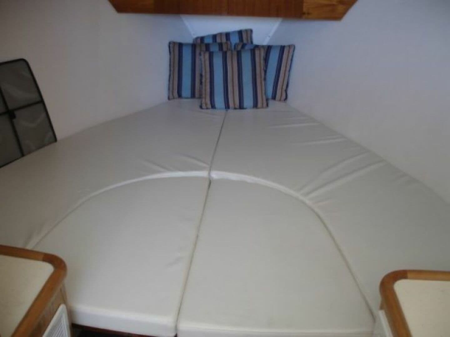 2002 Stolper 35 Express — photo 14