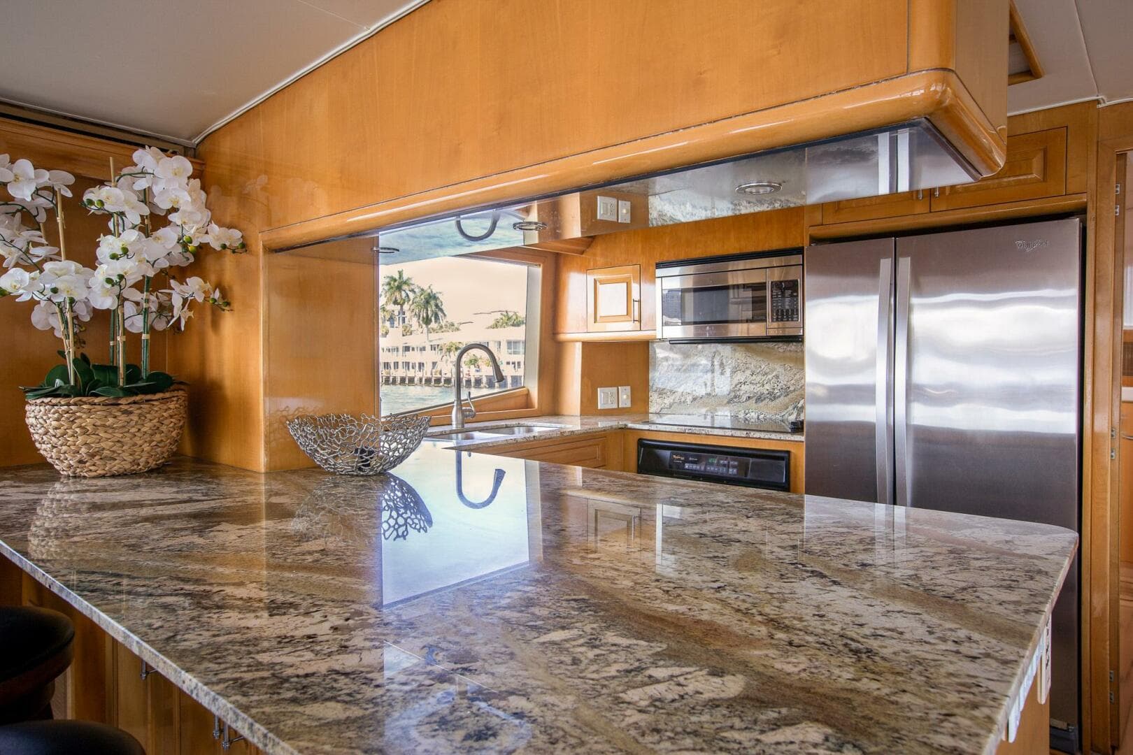 2001 Hatteras — photo 6