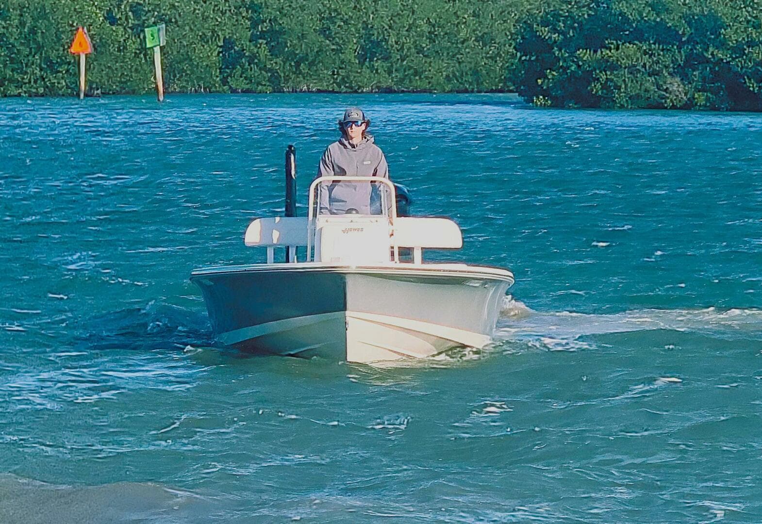 2021 Hewes Redfisher 21 — photo 4